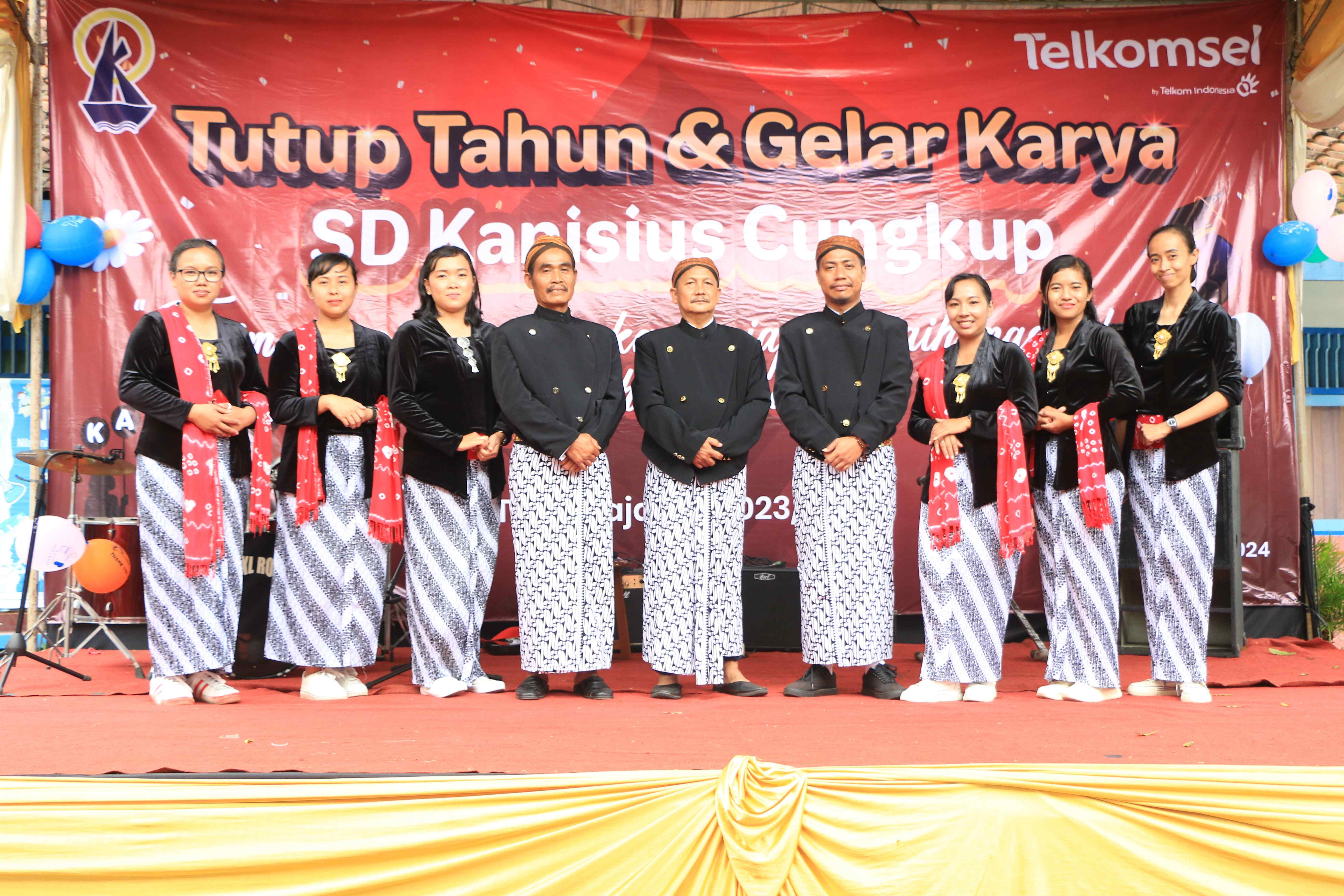 Guru dan Karyawan