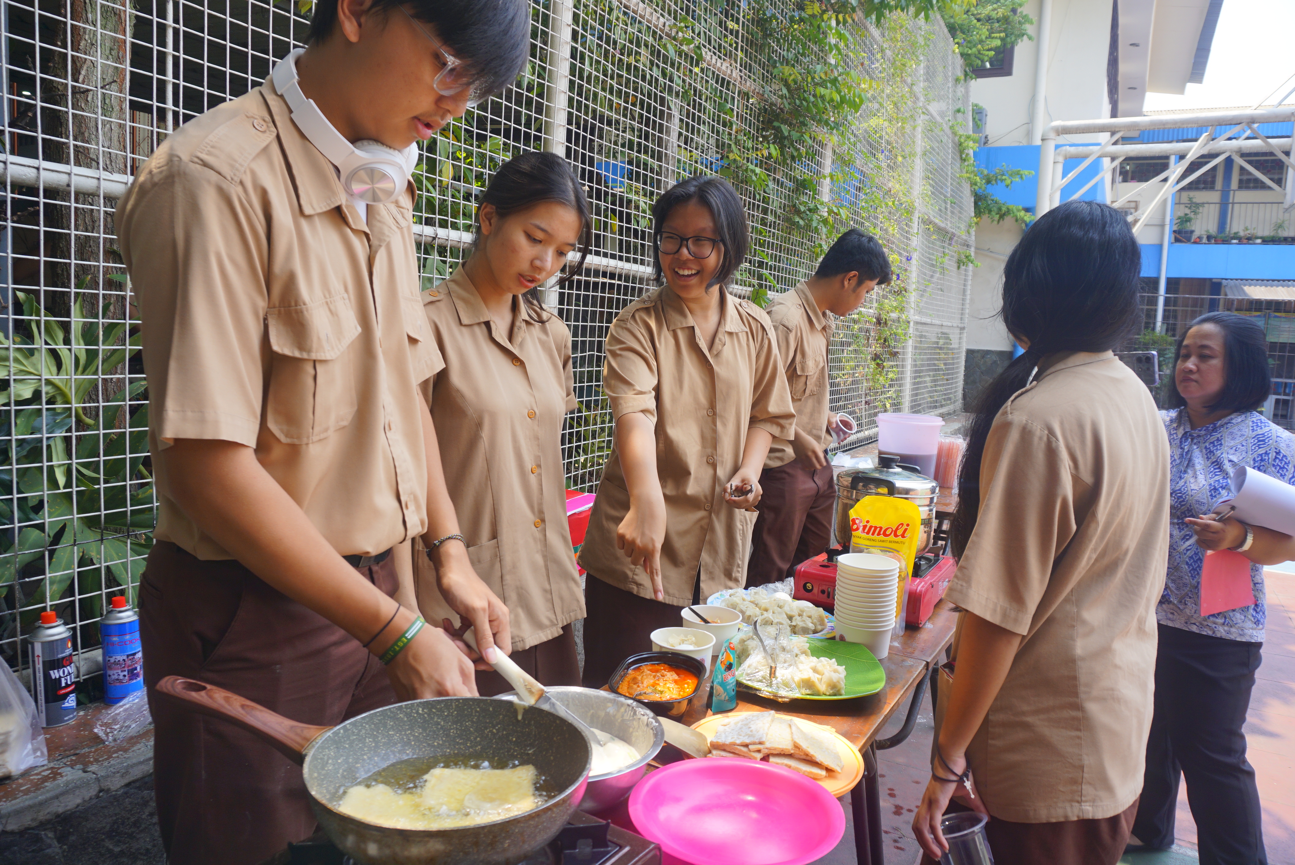 Praktek PKWU SMA Mardi Yuana Bogor