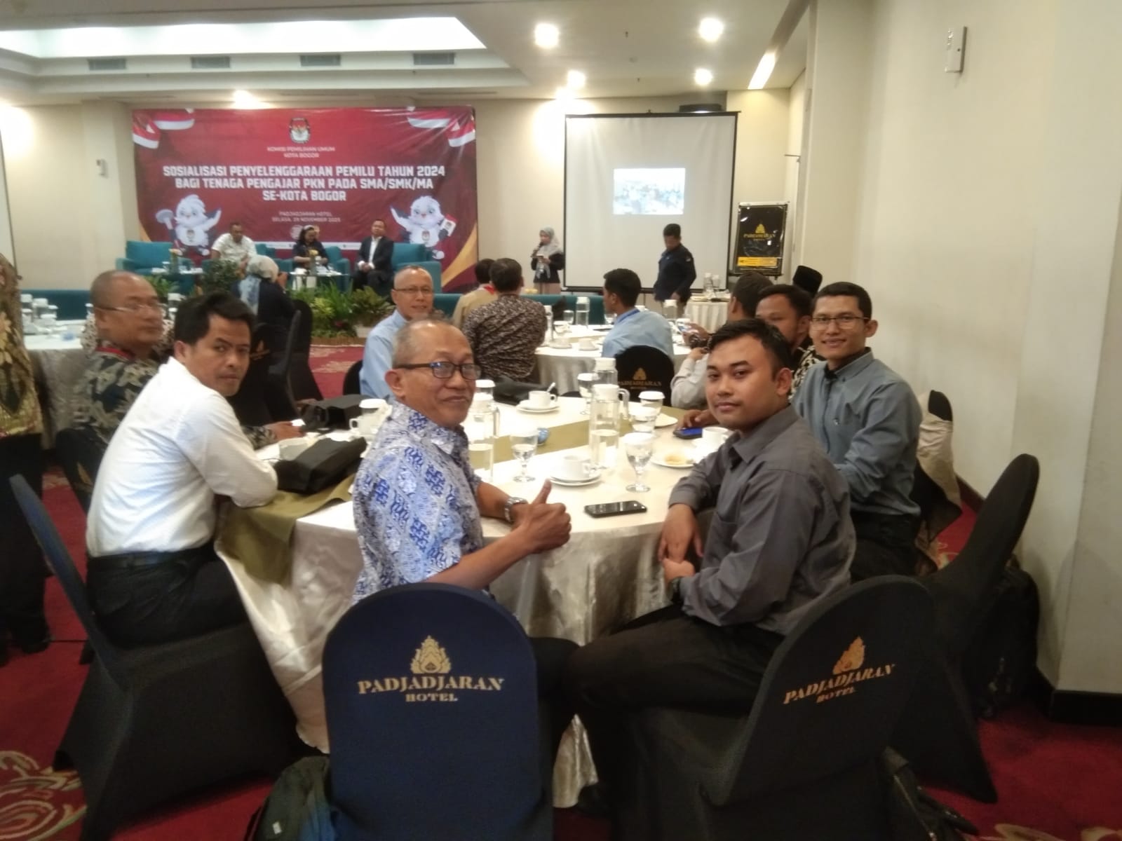 Pertemuan Sosialisasi Guru PKN