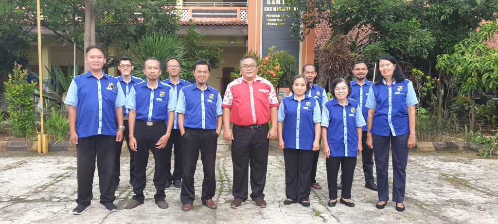" Kepala Sekolah Guru dan Staf Karyawan SMK Mardi Yuana Cianjur