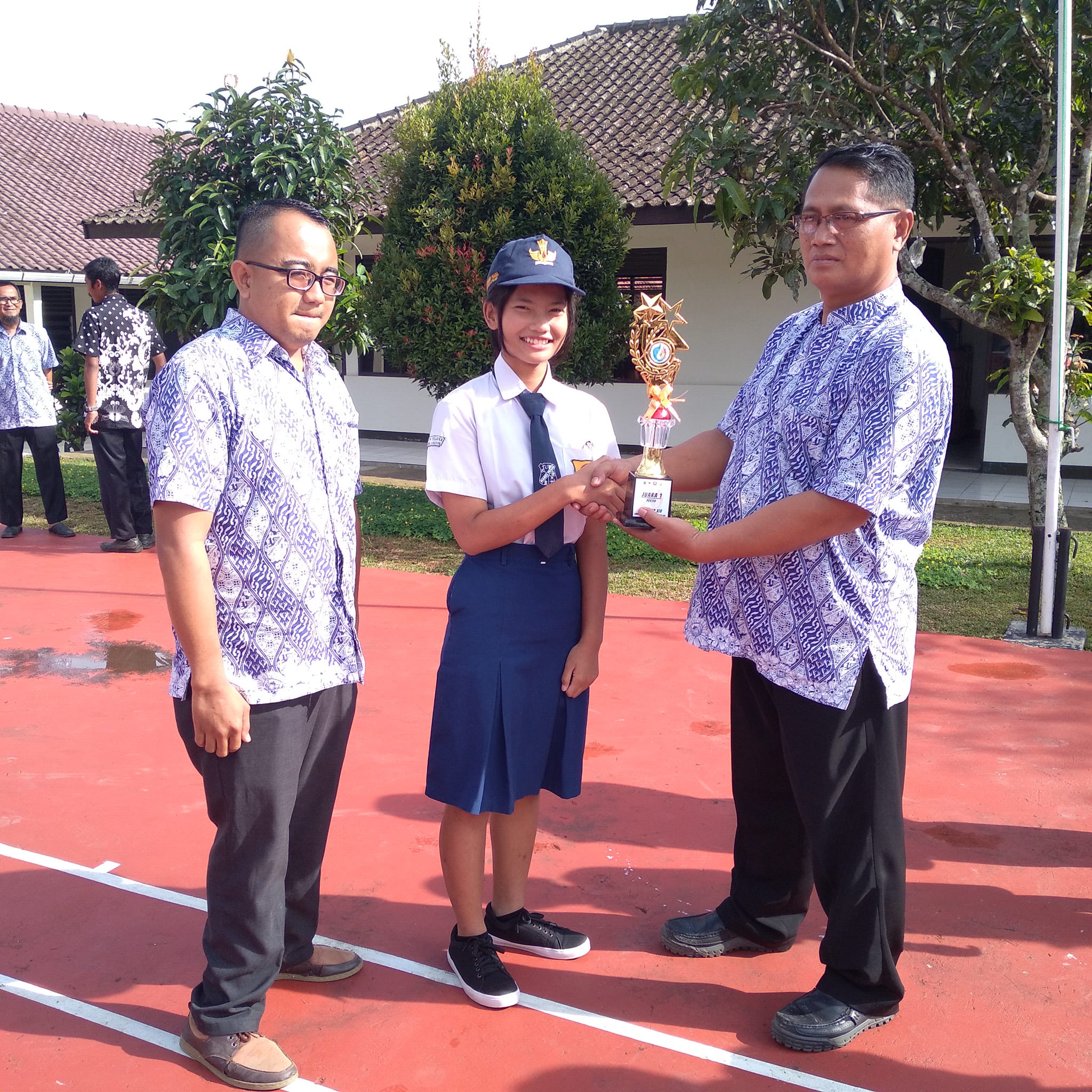 Juara I Poster Budaya Indonesia