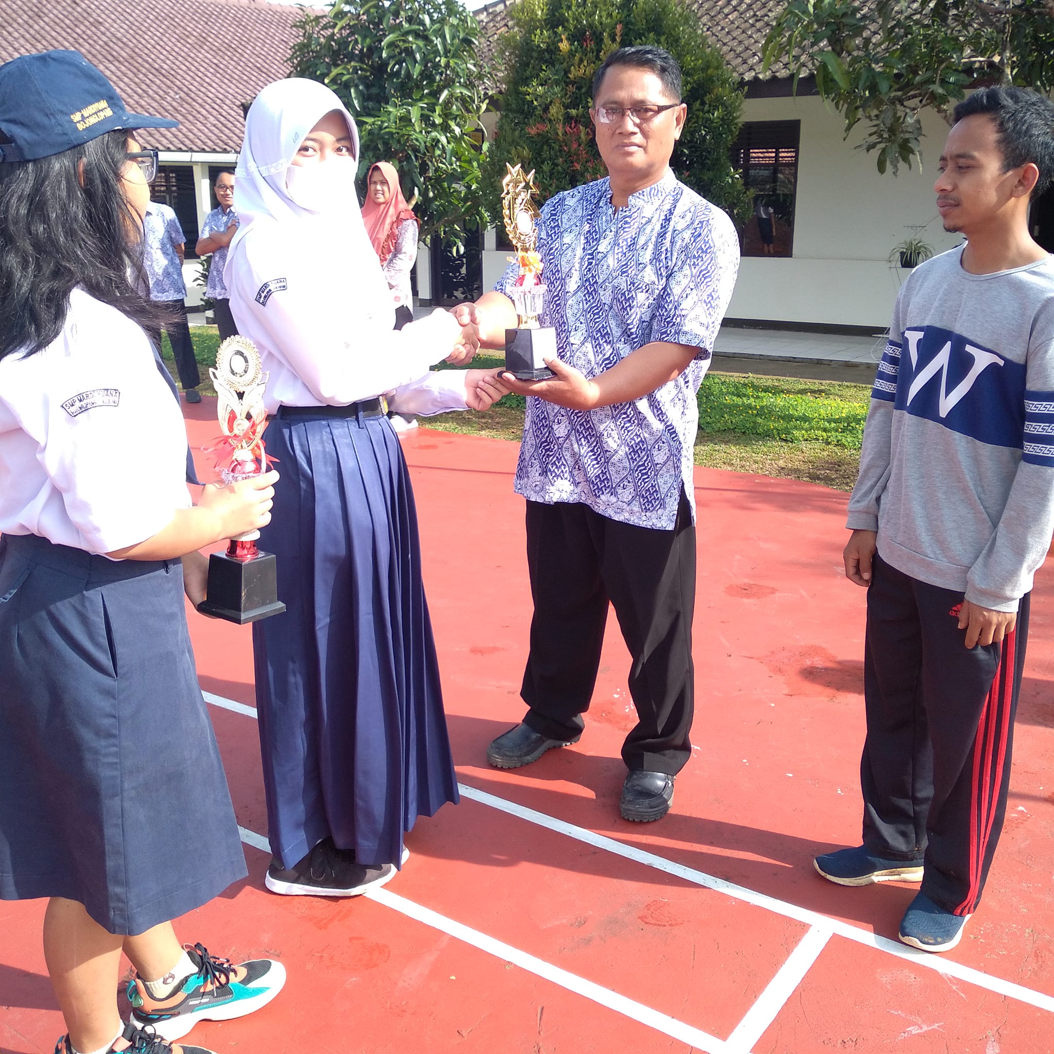 Juara III Tari Tradisional