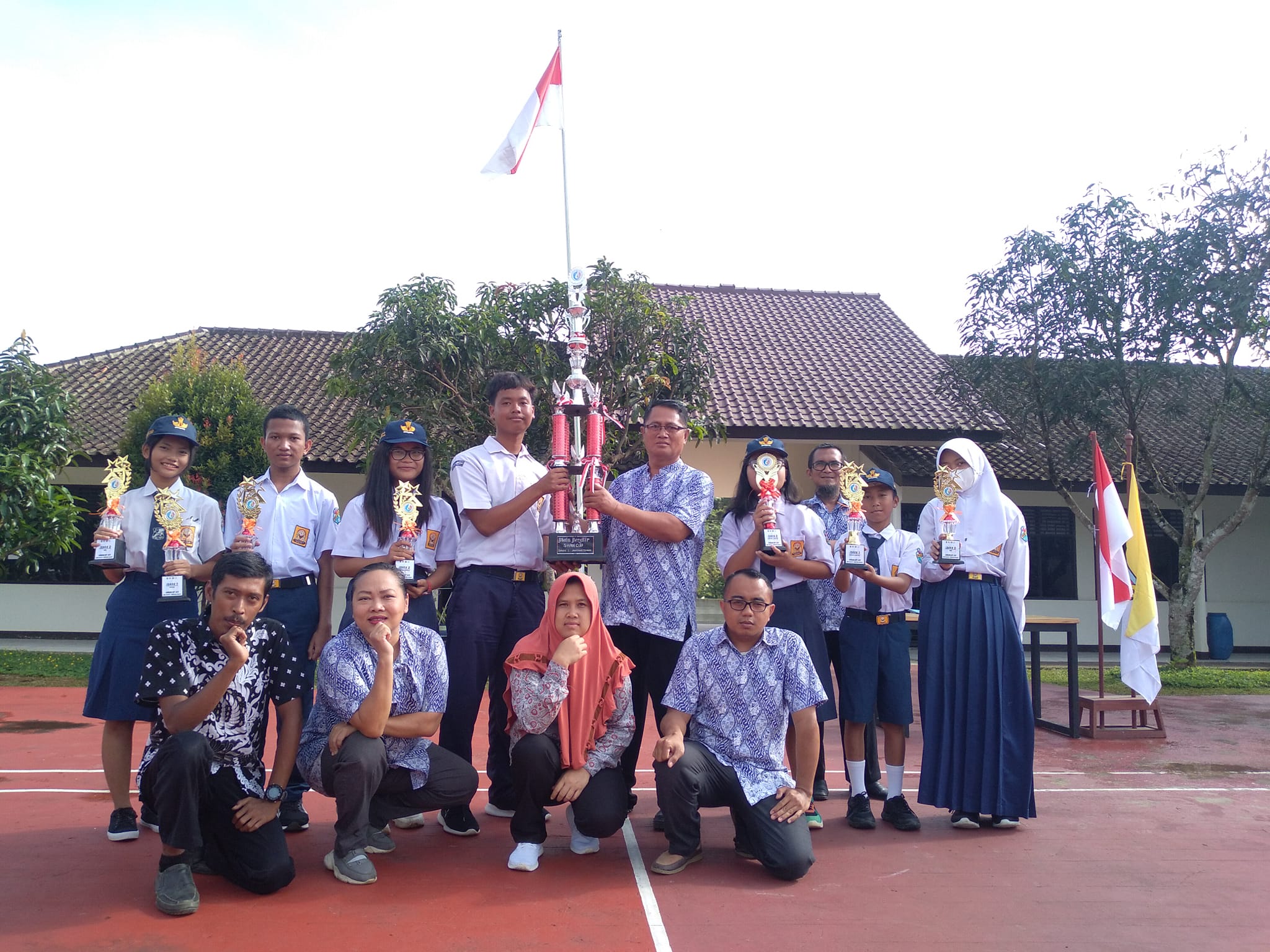 Tim Pendukung