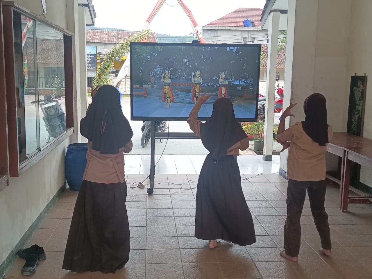 Latihan tari