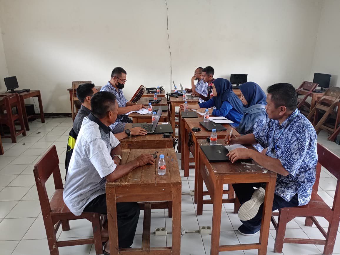 Rapat Komite dan Guru