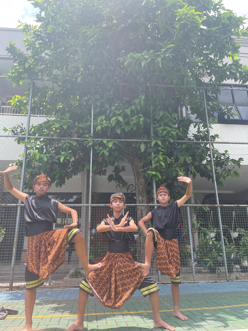 Tari