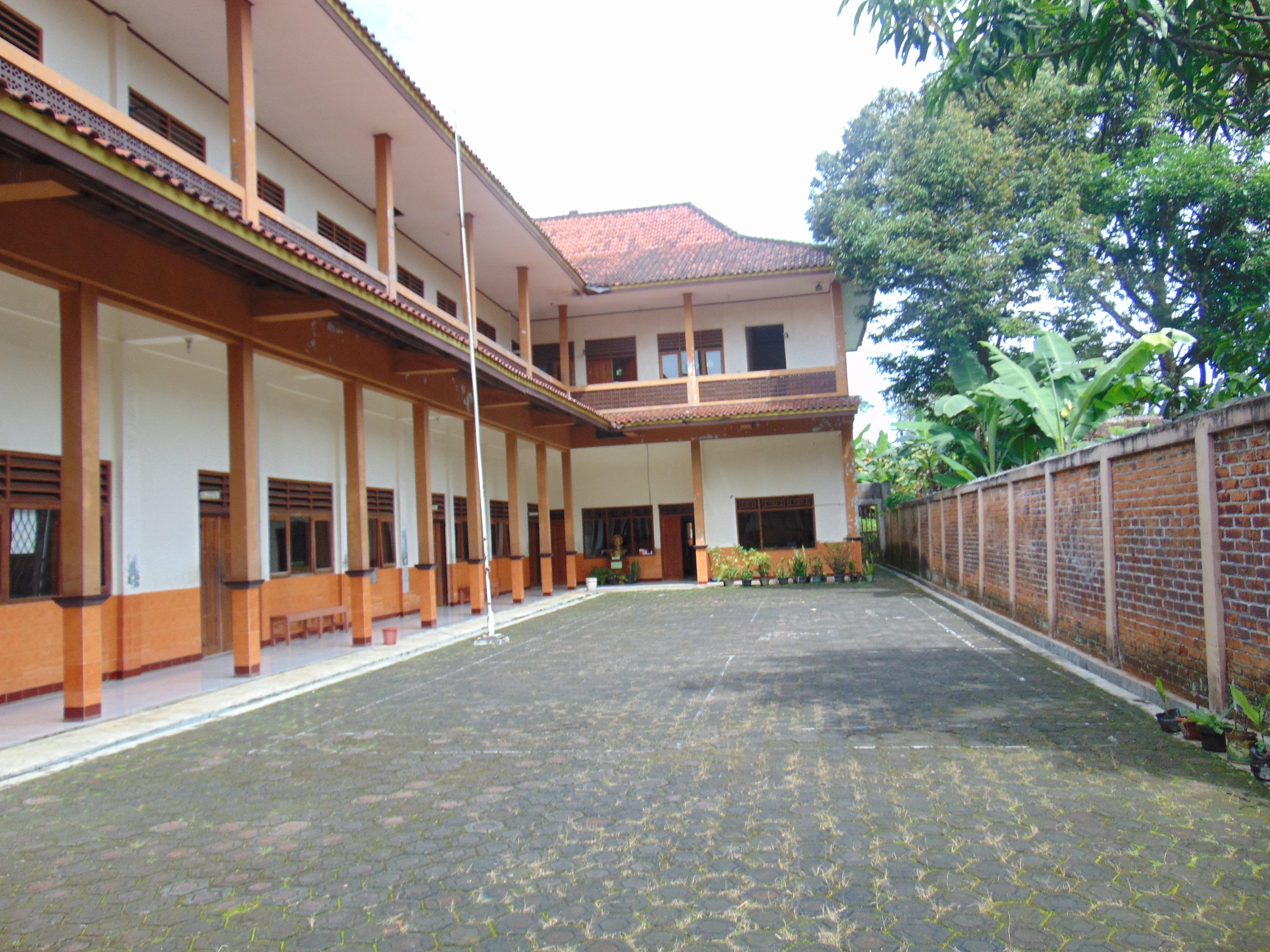 Gedung SMP Mardi Yuana Cikembar