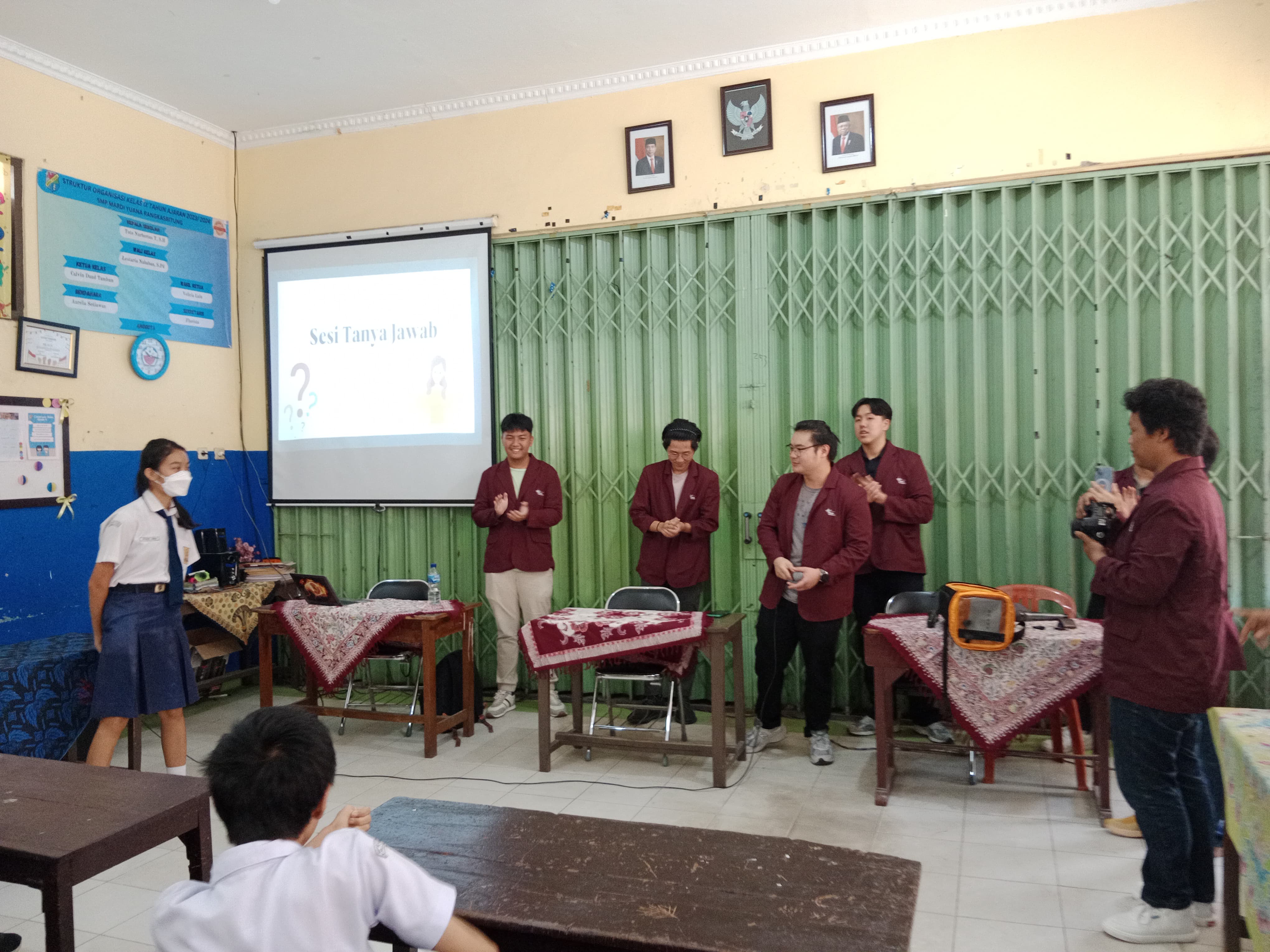 Kegiatan Sosialisasi bersama Kakak Mahasiswa dari Universitas Binus