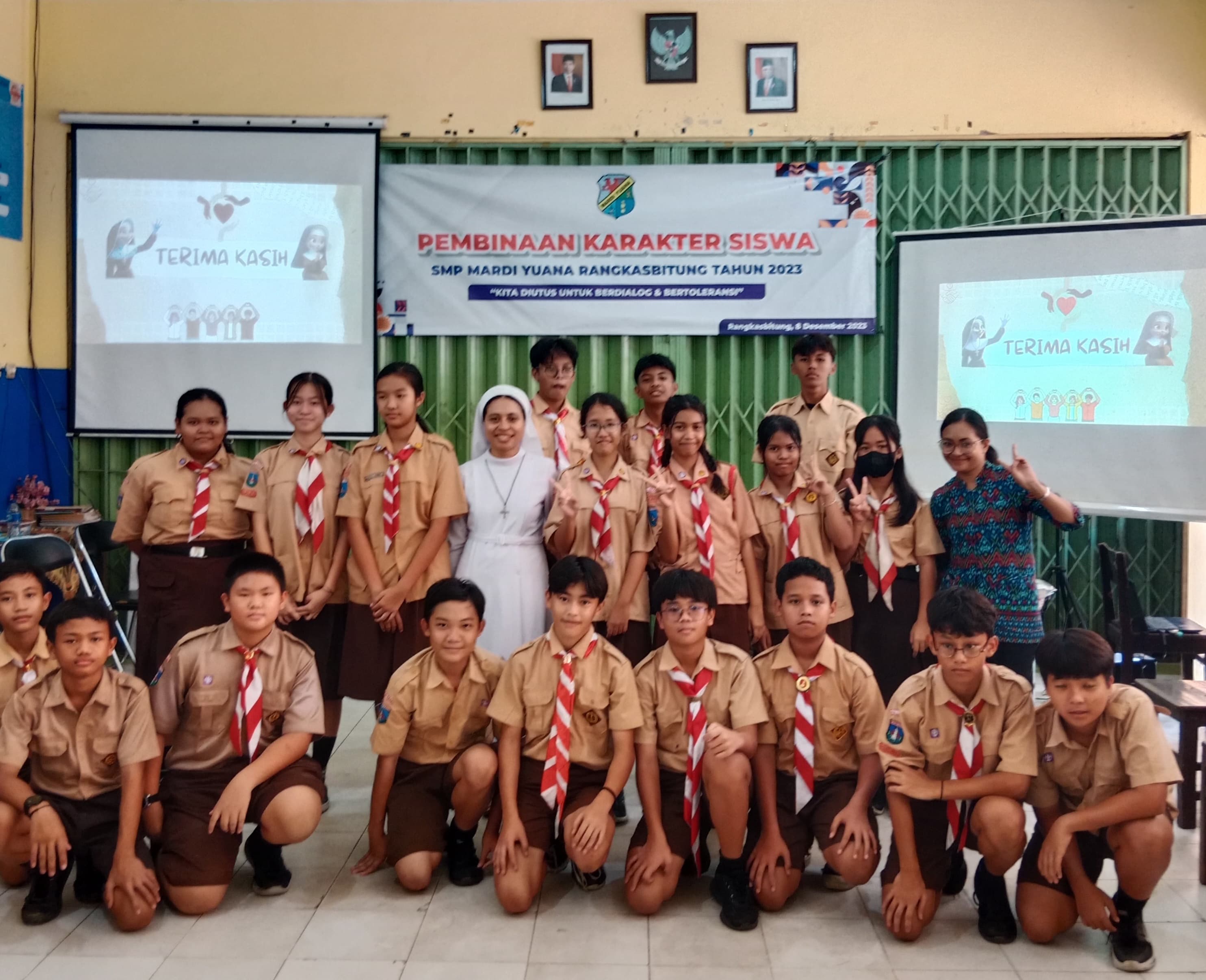 Pembinaan Karakter Siswa Siswi Kelas VIII bersama Sr Emilia