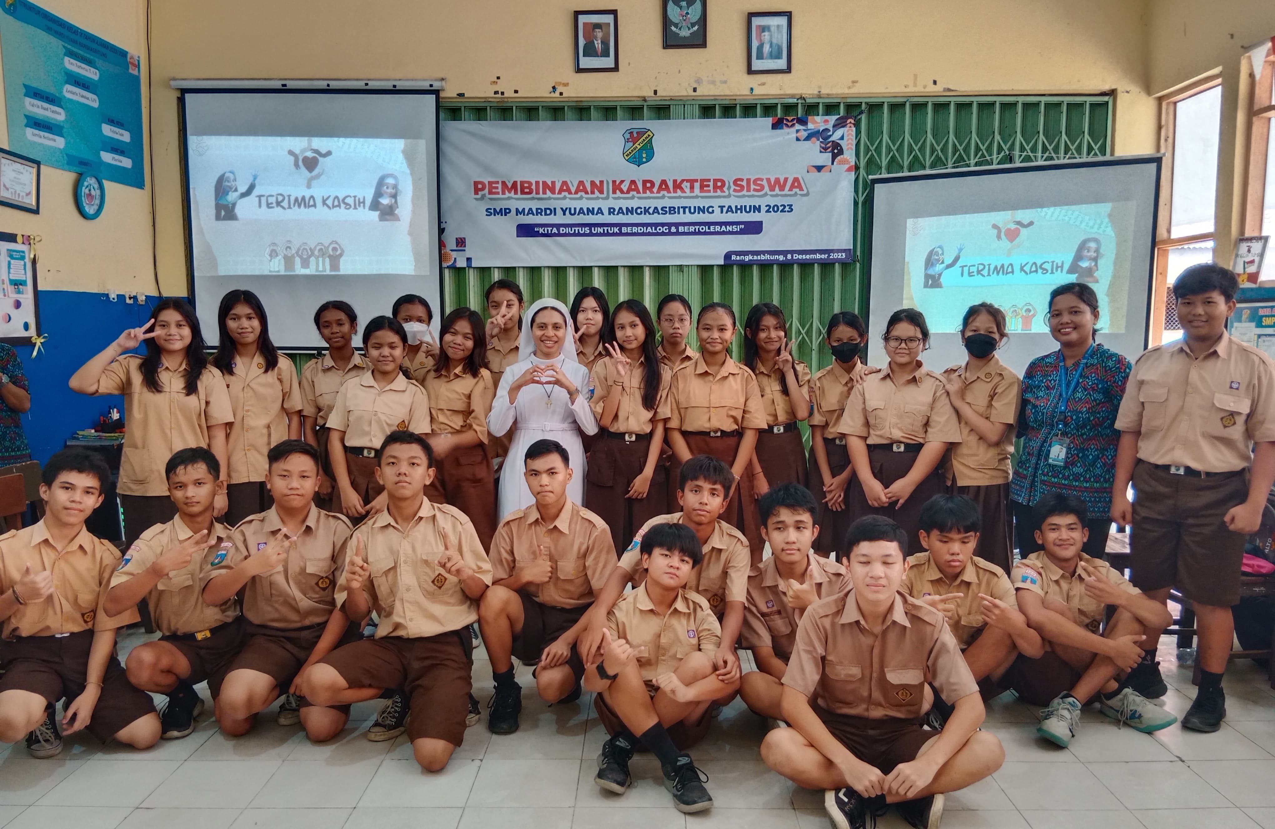 Pembinaan Karakter Siswa Siswi Kelas IX bersama Sr Emilia