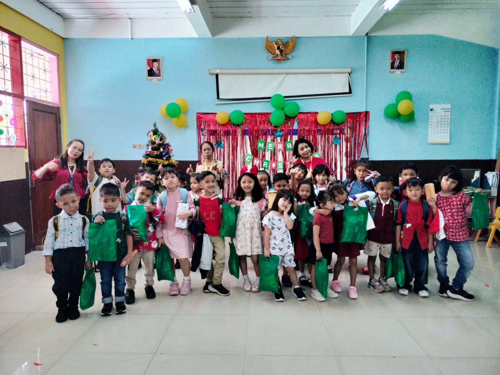PEMBAGAIN GOODY BAG NATAL