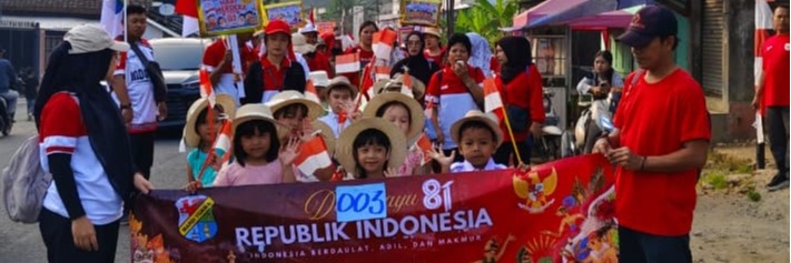Menanamkan semangat nilai bangga dan cinta tanah air sejak dini.