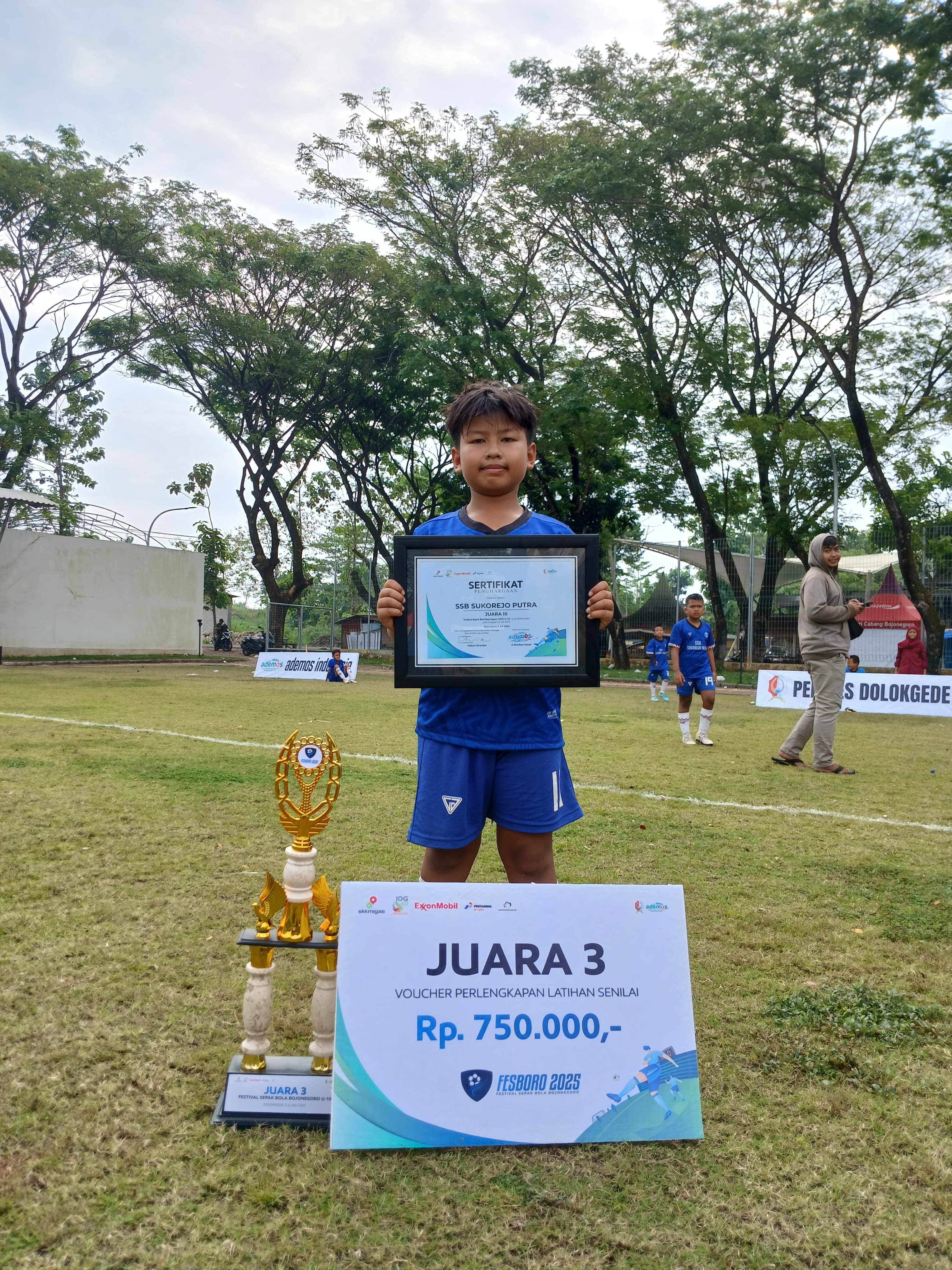 Juara 3 Festival Sepak Bola U-10