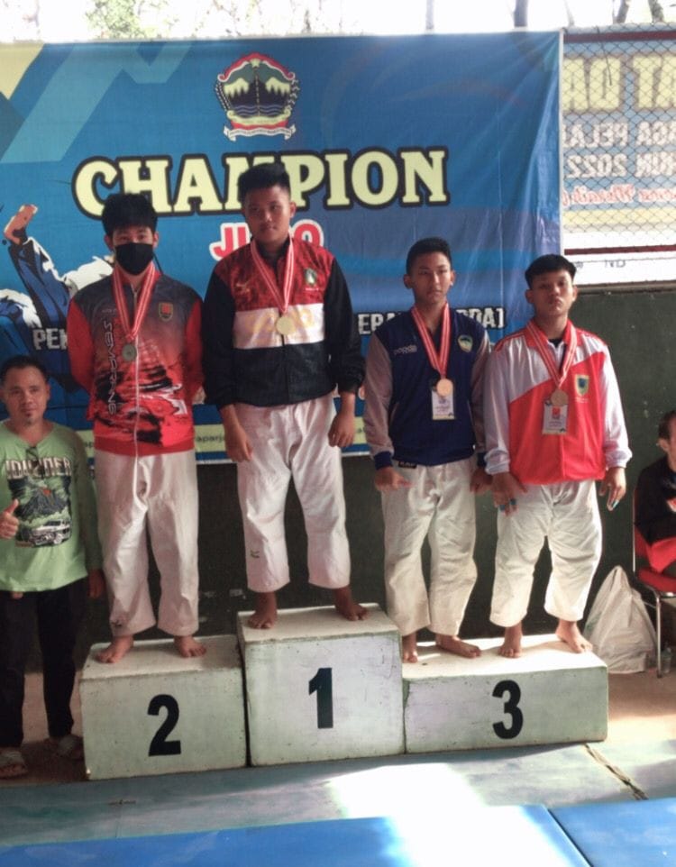 Juara ke-3 Judo tingkat propinsi Jawa Tengah